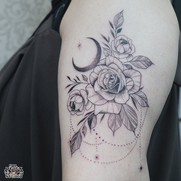 名古屋　タトゥースタジオ　女性